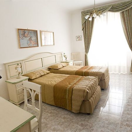 רומא B&B Cupido מראה חיצוני תמונה
